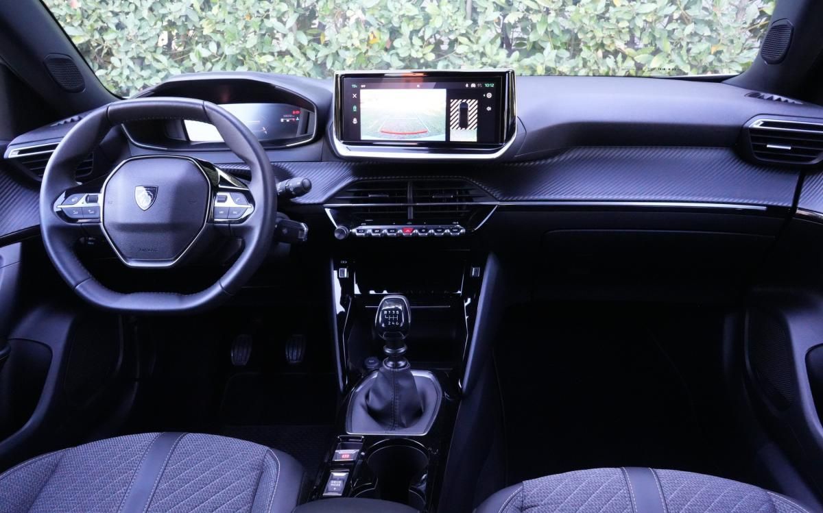 peugeot-2008-2023-gasolina-1199cc