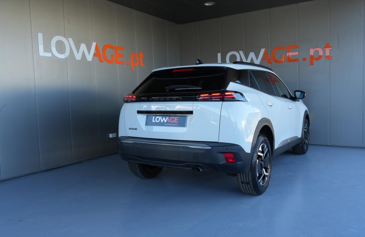peugeot-2008-2023-gasolina-1199cc