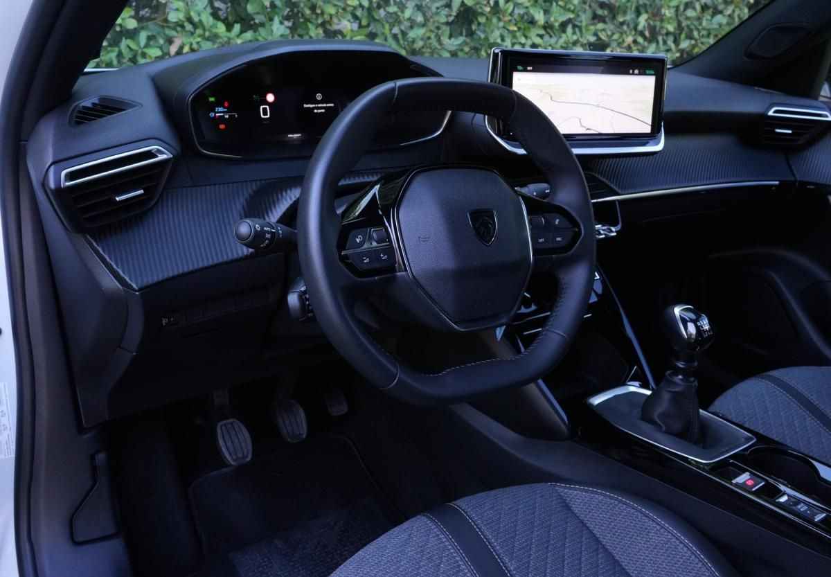 peugeot-2008-2023-gasolina-1199cc