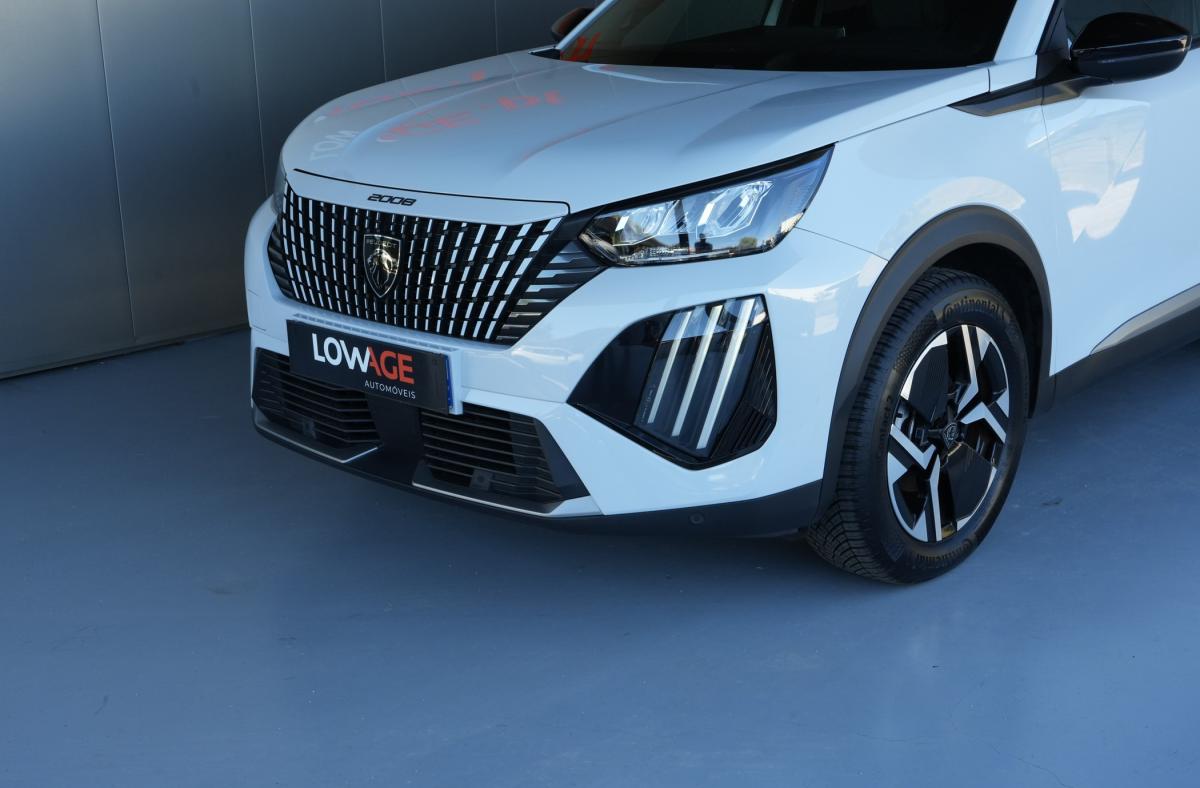 peugeot-2008-2023-gasolina-1199cc