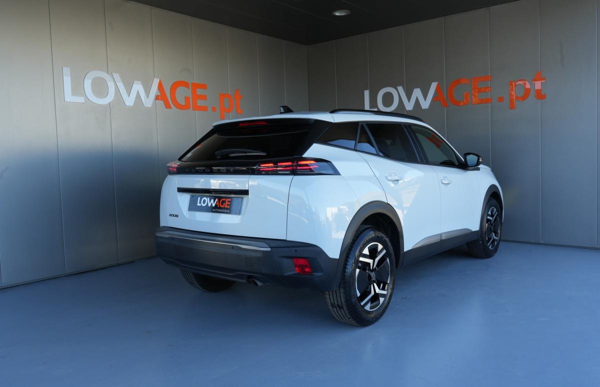 peugeot-2008-2023-gasolina-1199cc