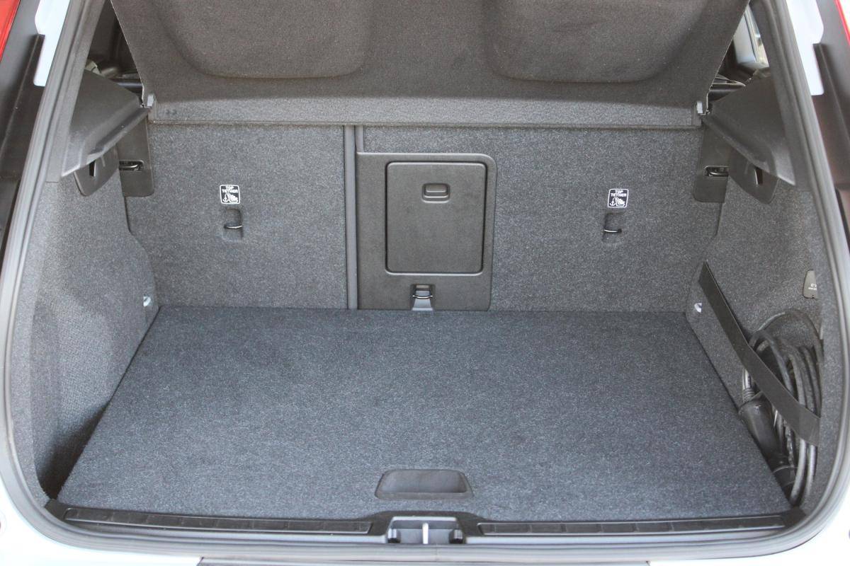 volvo-xc40-2021-hibrido-a-gasolina-1477cc