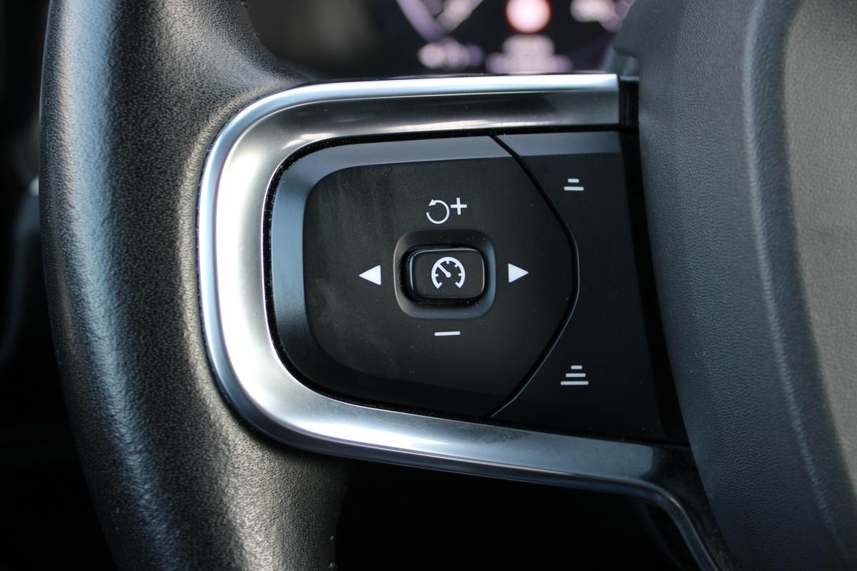 volvo-xc40-2021-hibrido-a-gasolina-1477cc