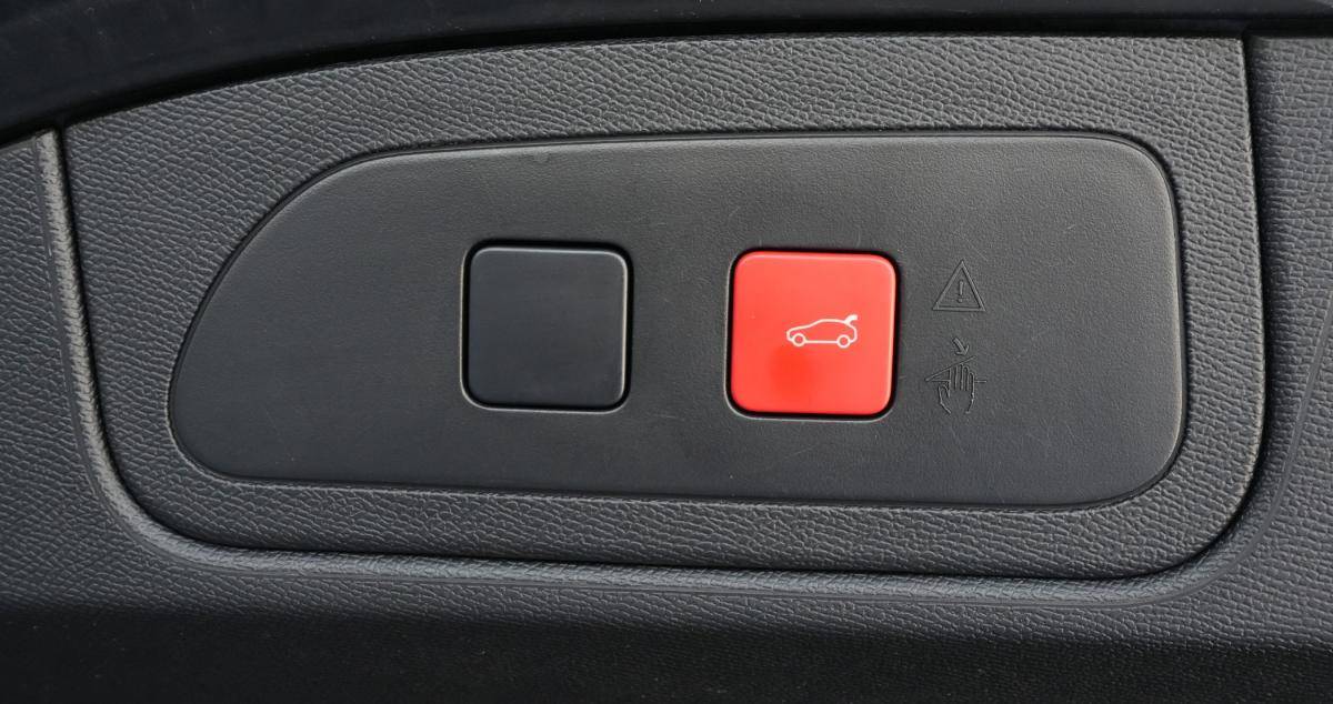 ds-ds-7-crossback-2022-hibrido-a-gasolina-1598cc