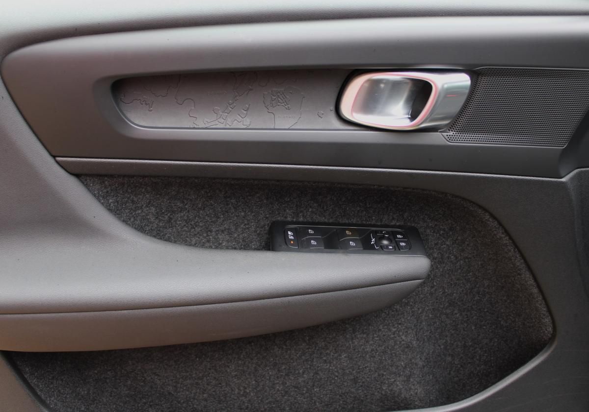 volvo-xc40-2022-eletrico-500cc