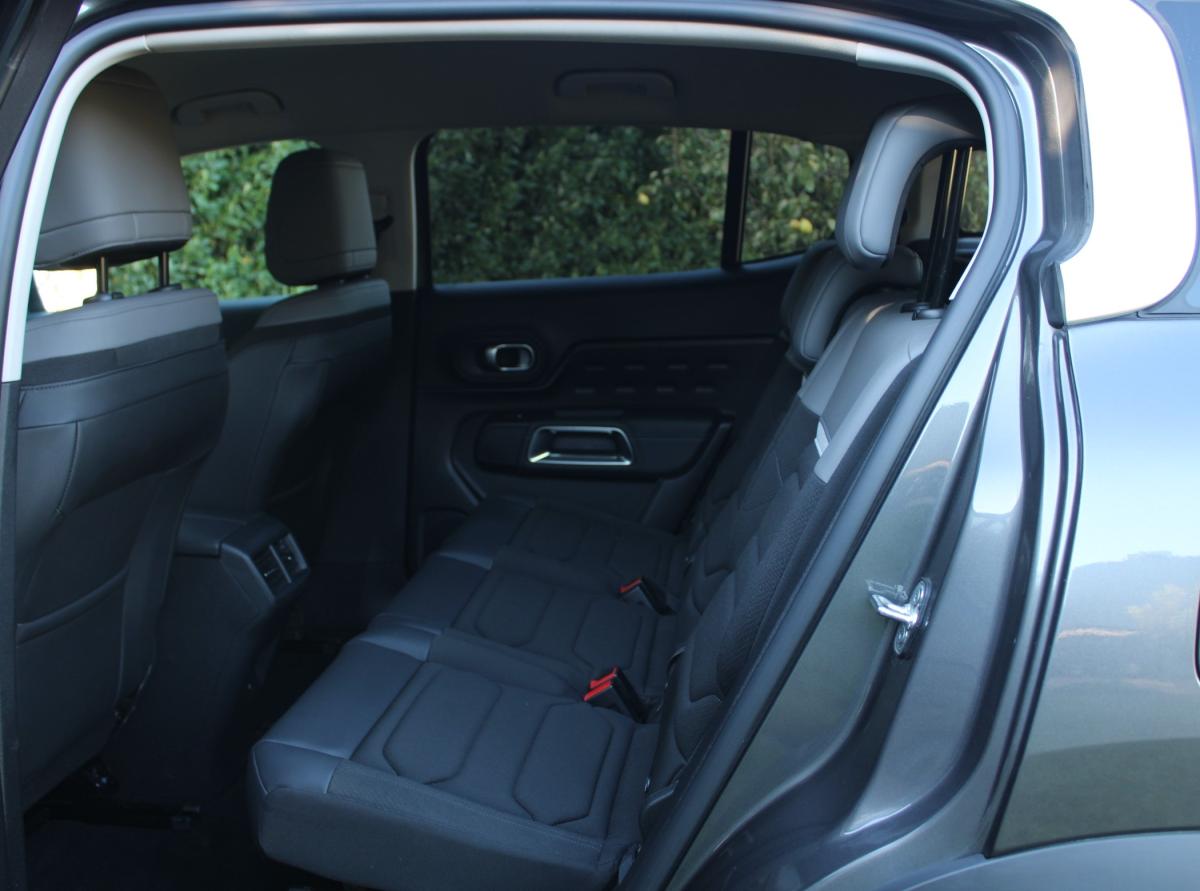 citroen-c5-aircross-2023-hibrido-a-gasolina-1598cc