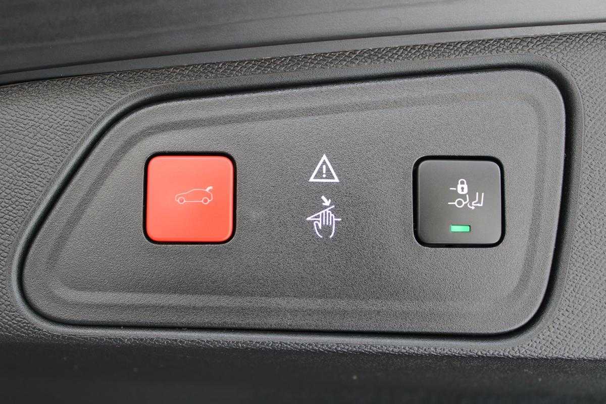 peugeot-3008-2019-diesel-1499cc
