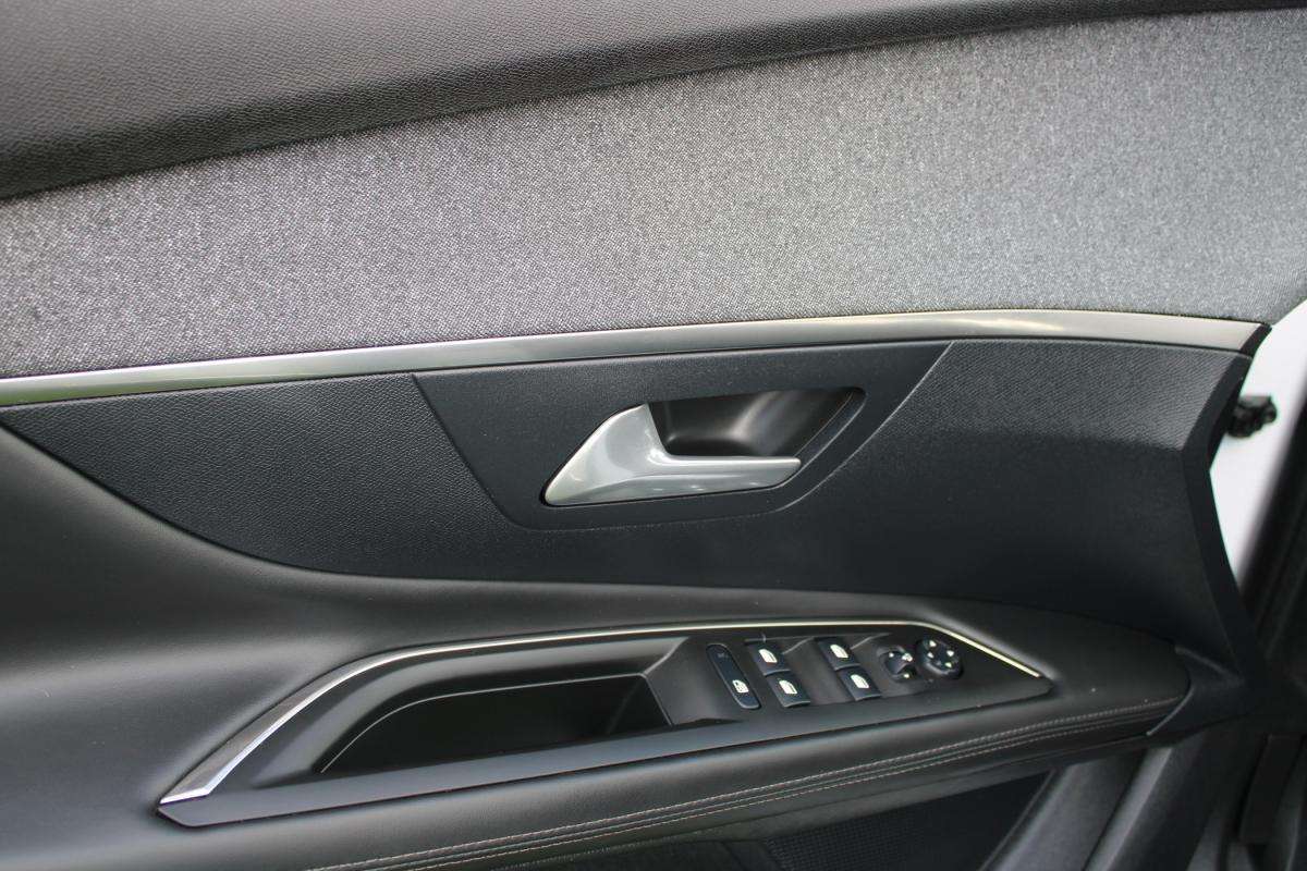 peugeot-3008-2019-diesel-1499cc