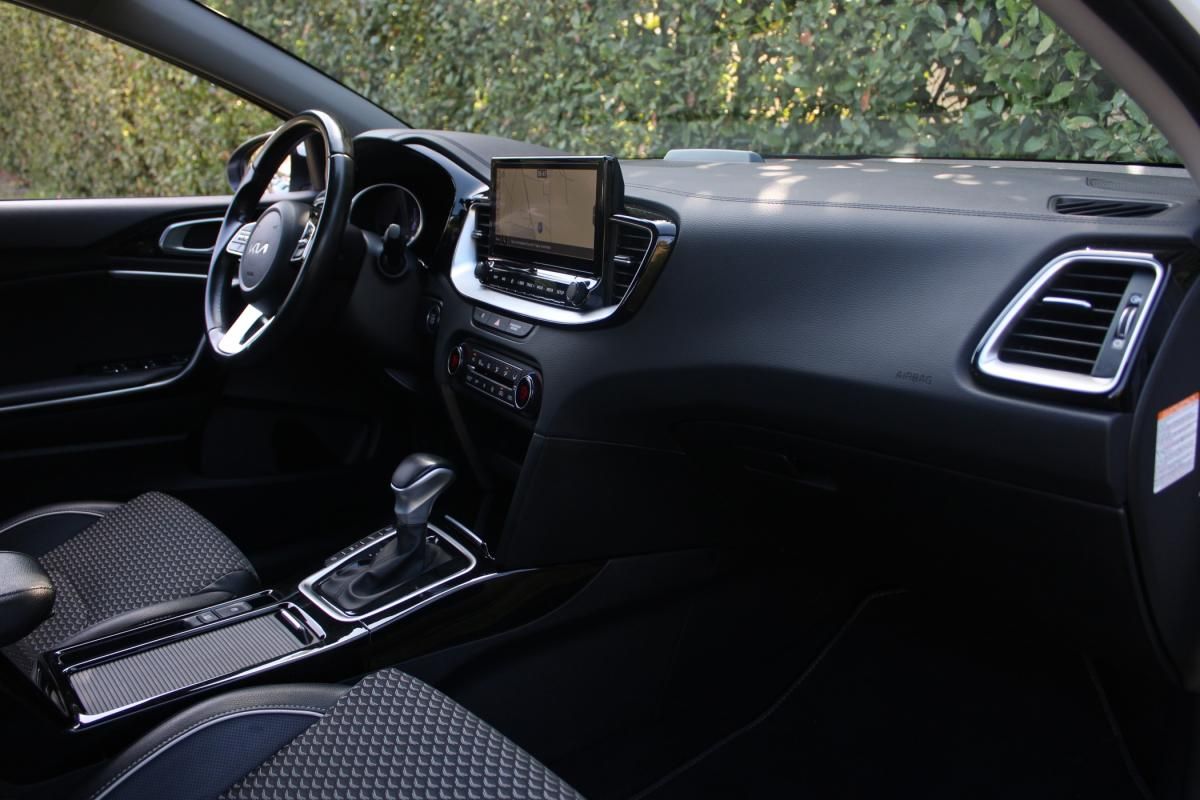 kia-xceed-2023-hibrido-a-gasolina-1580cc