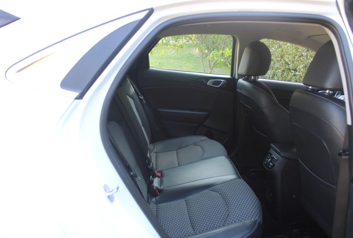 kia-xceed-2023-hibrido-a-gasolina-1580cc