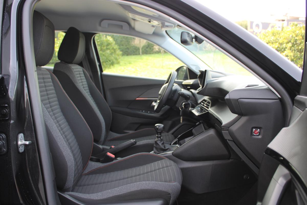 peugeot-2008-2021-gasolina-1199cc