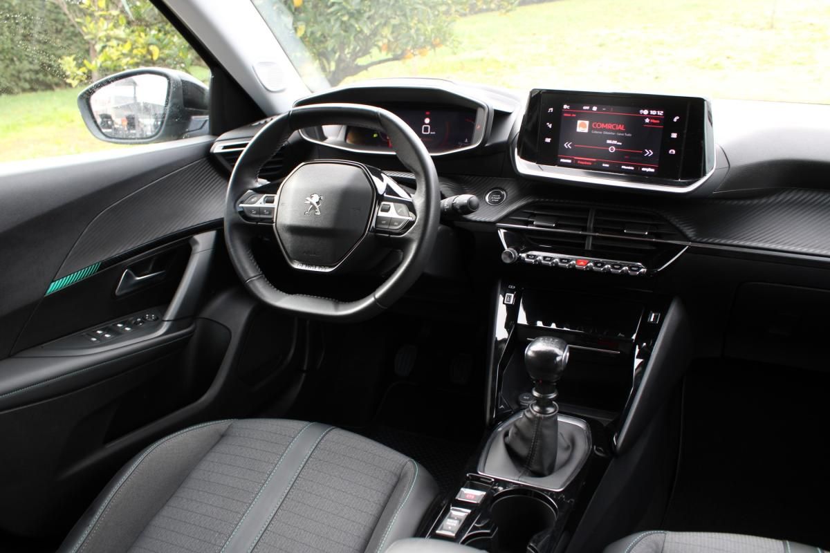 peugeot-2008-2022-gasolina-1199cc