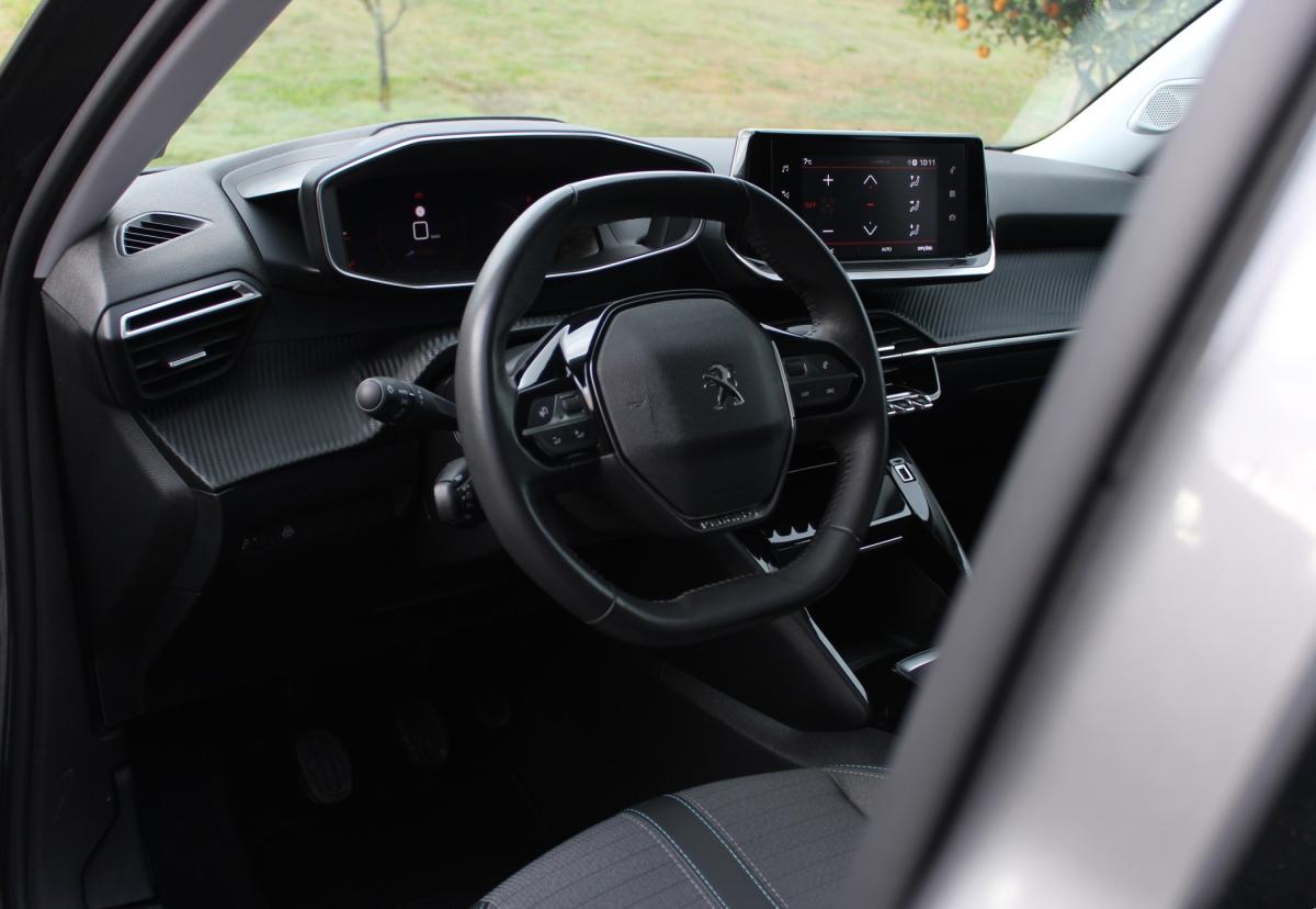 peugeot-2008-2022-gasolina-1199cc
