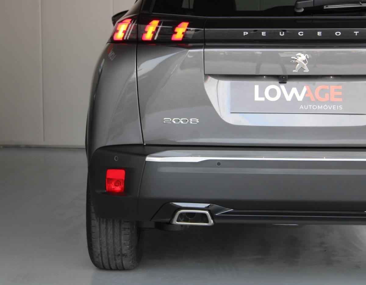 peugeot-2008-2022-gasolina-1199cc