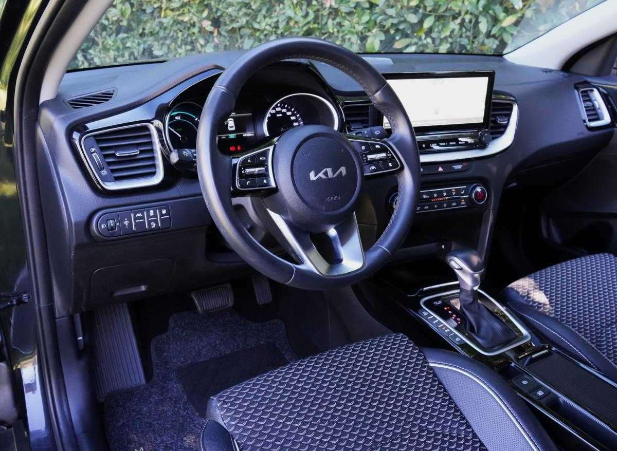 kia-xceed-2023-hibrido-a-gasolina-1580cc