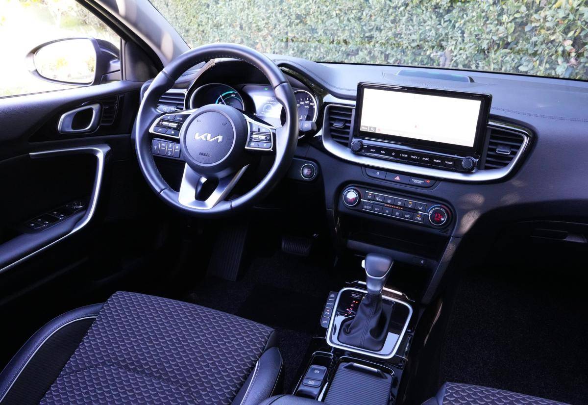 kia-xceed-2023-hibrido-a-gasolina-1580cc
