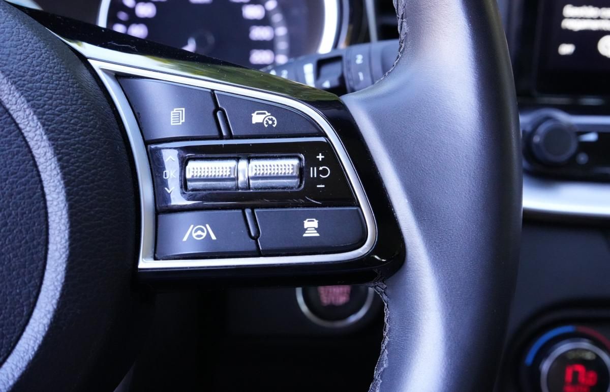 kia-xceed-2023-hibrido-a-gasolina-1580cc