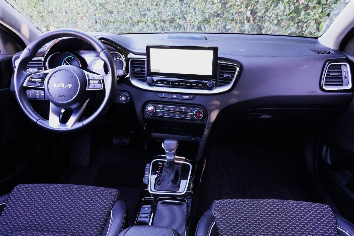 kia-xceed-2023-hibrido-a-gasolina-1580cc