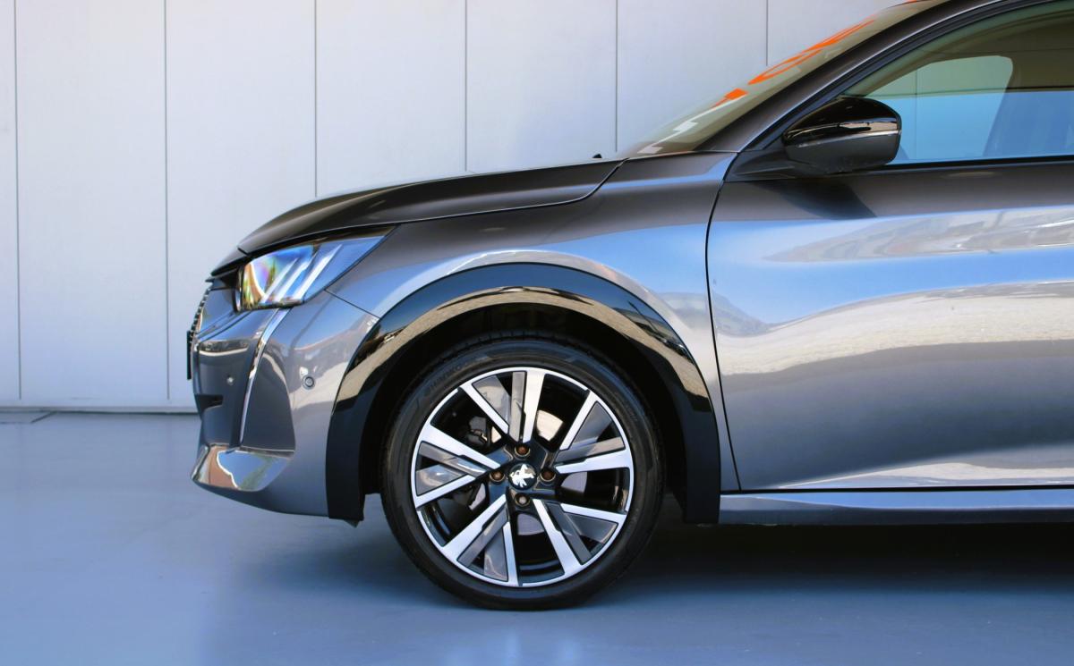 peugeot-208-2020-gasolina-1199cc