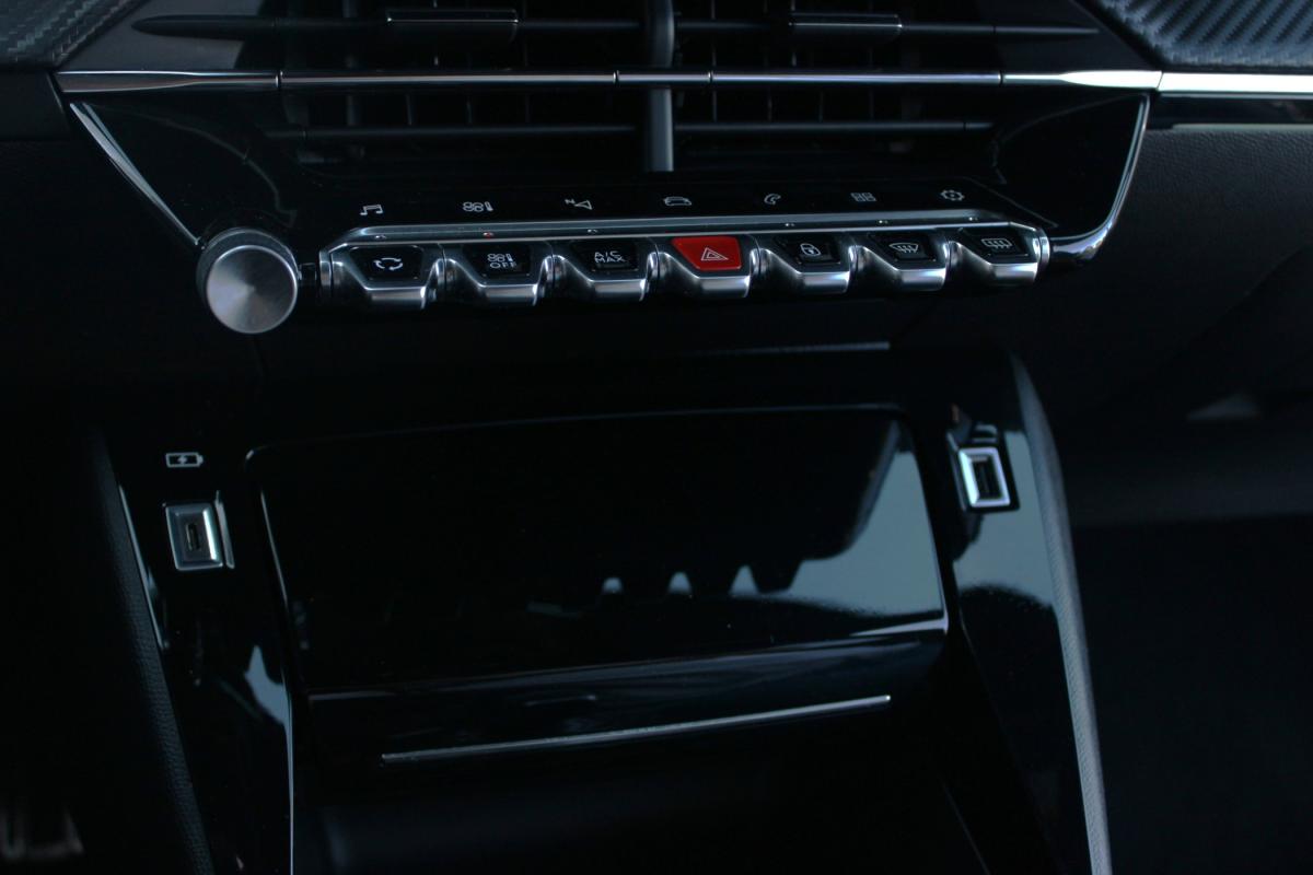 peugeot-208-2020-gasolina-1199cc