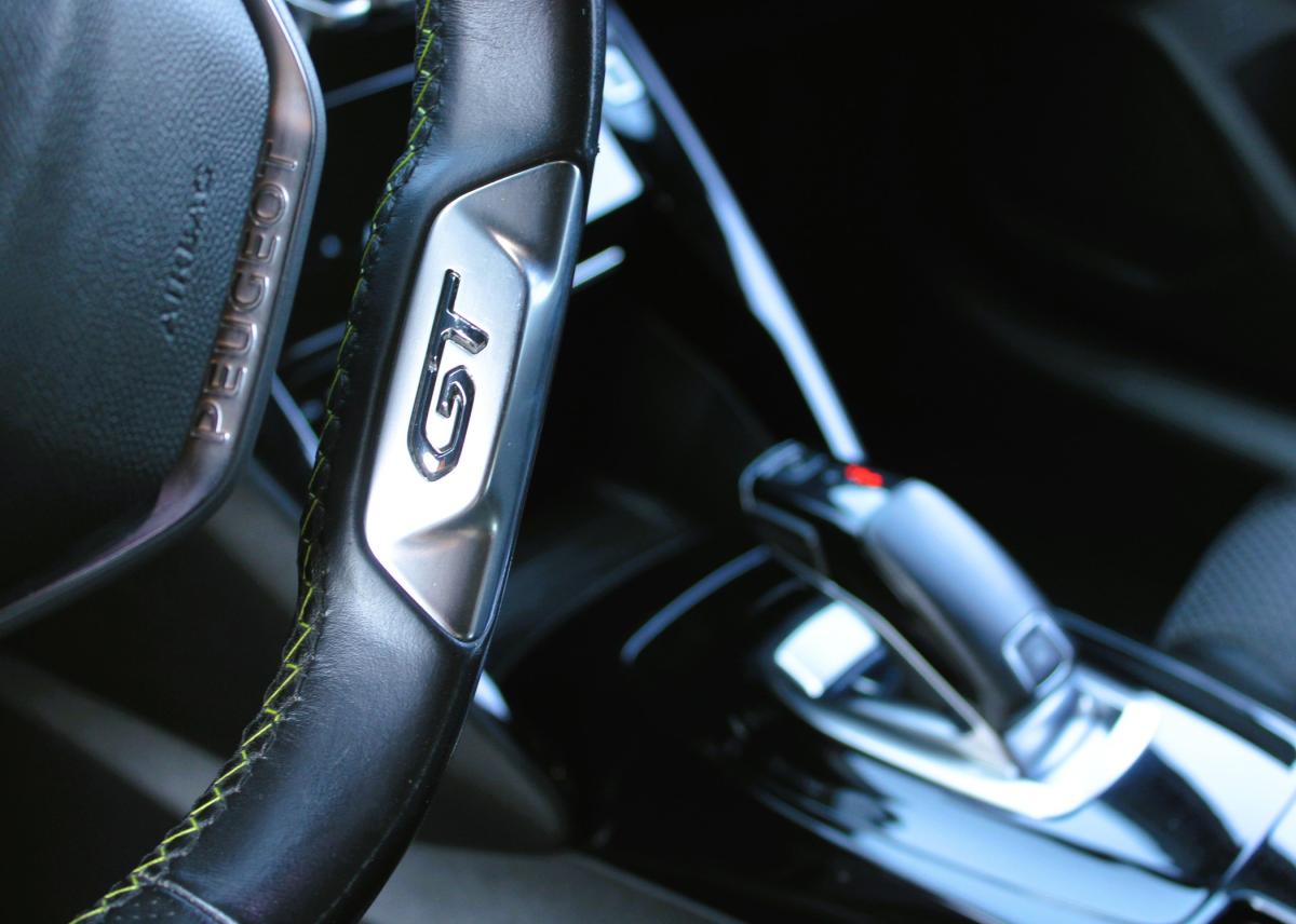 peugeot-208-2020-gasolina-1199cc