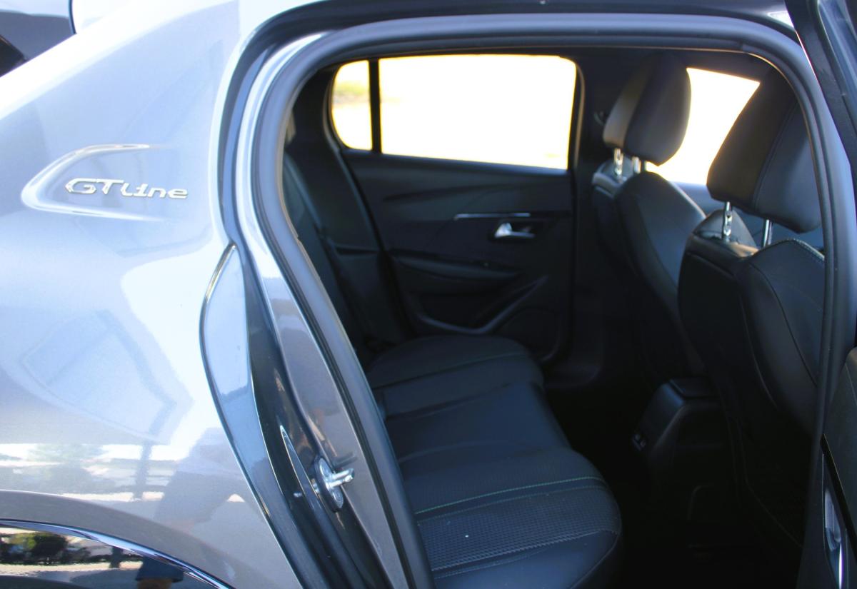 peugeot-208-2020-gasolina-1199cc