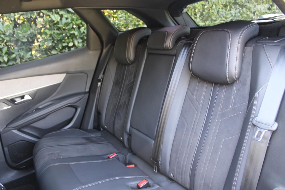 peugeot-3008-2022-hibrido-a-gasolina-1598cc