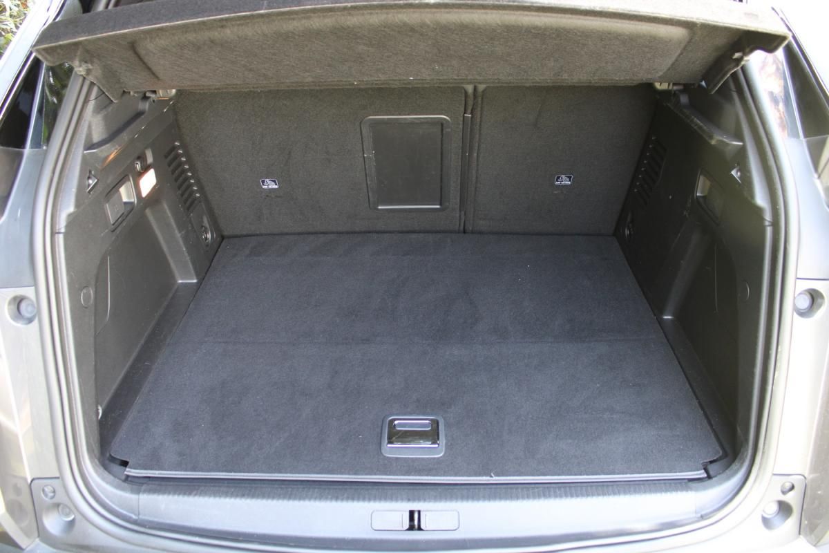 peugeot-3008-2022-hibrido-a-gasolina-1598cc