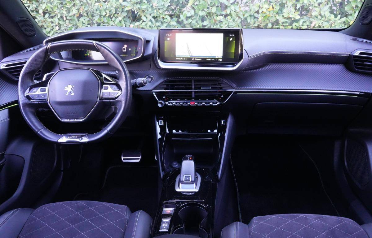 peugeot-2008-2022-gasolina-1199cc