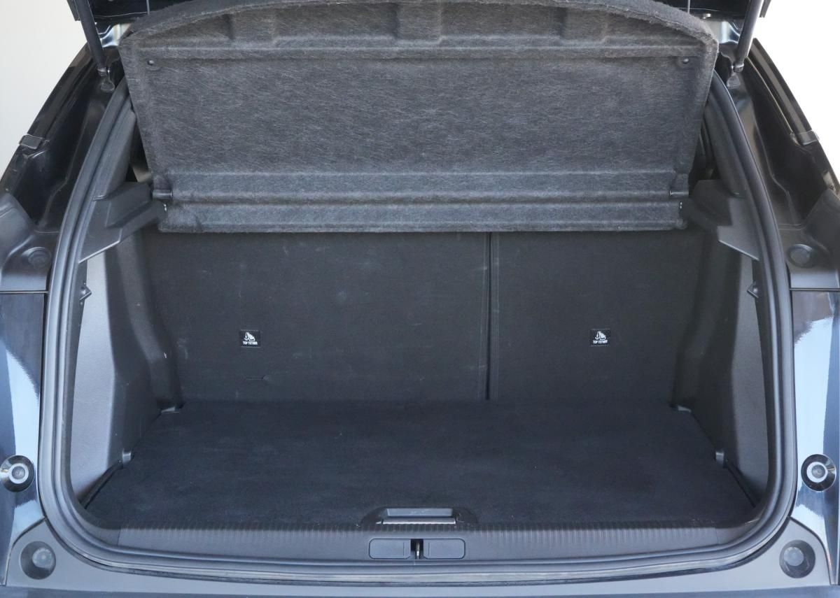peugeot-2008-2022-gasolina-1199cc