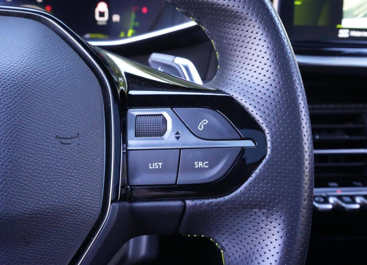 peugeot-2008-2022-gasolina-1199cc