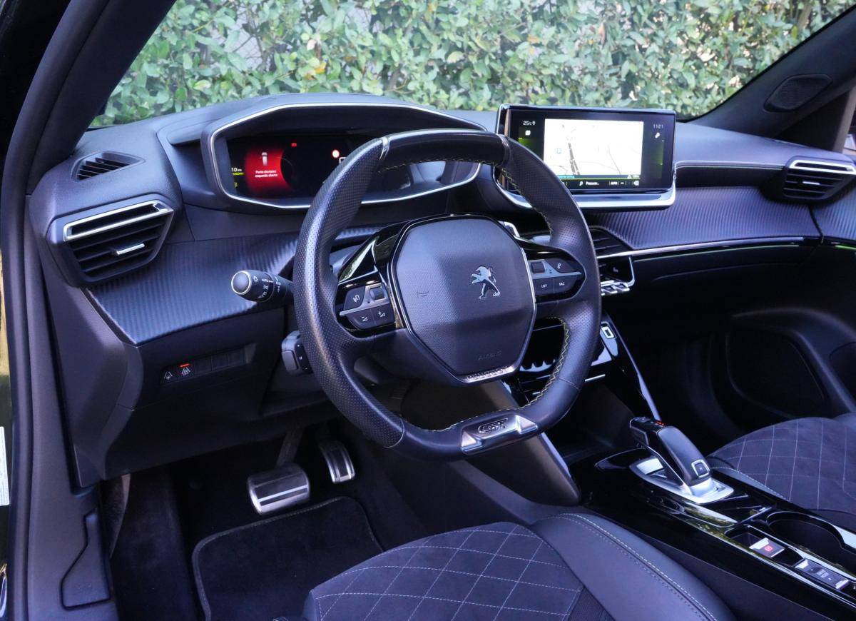 peugeot-2008-2022-gasolina-1199cc
