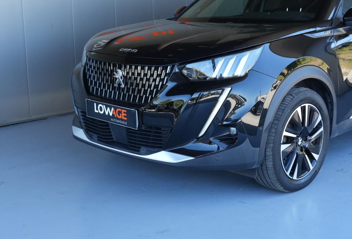 peugeot-2008-2022-gasolina-1199cc