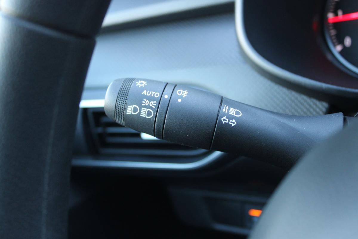 dacia-sandero-2024-gasolina-999cc