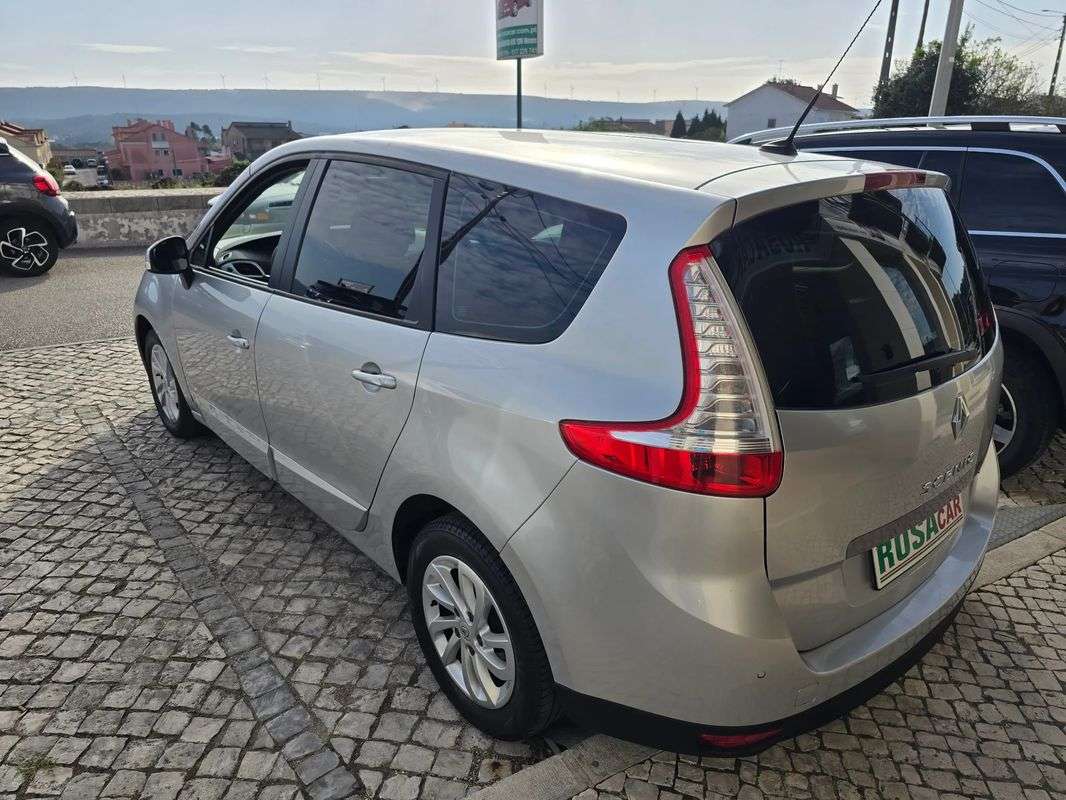 renault-grand-scenic-2011-diesel-1461cc