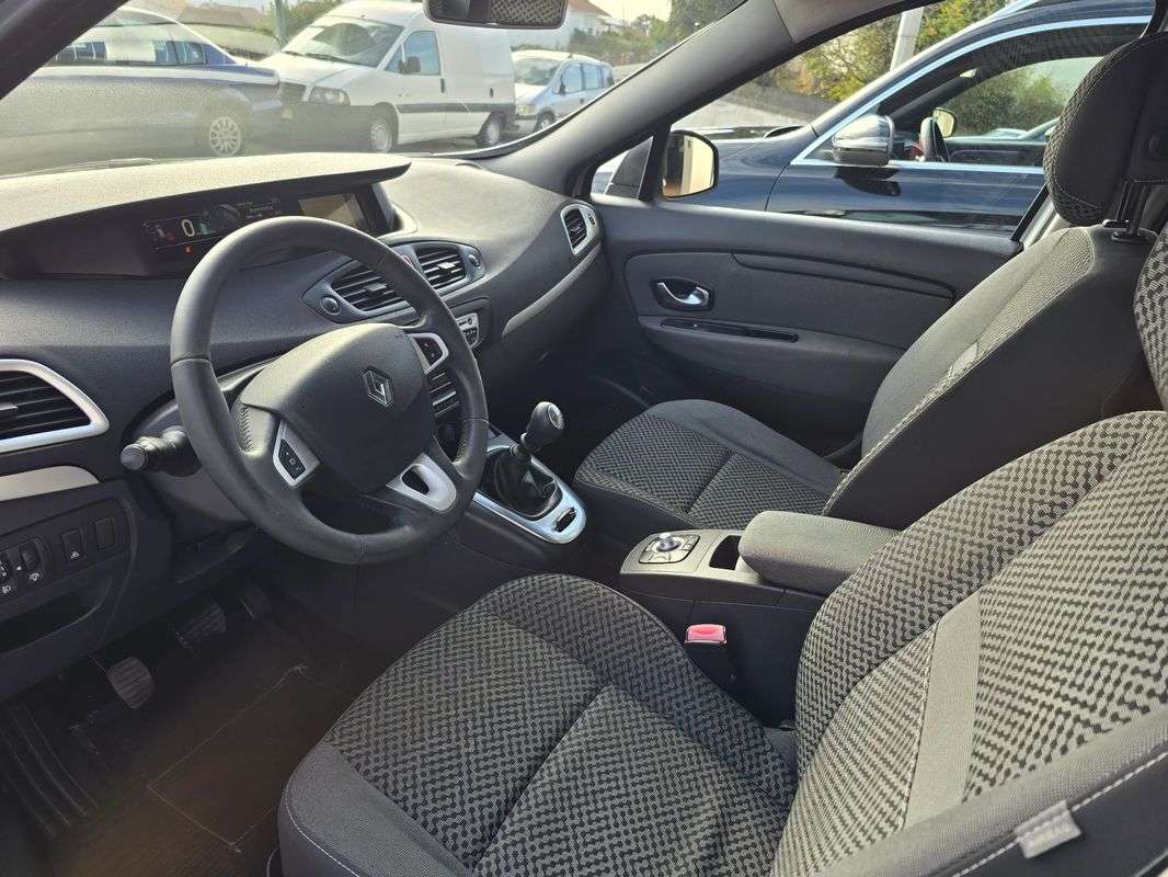 renault-grand-scenic-2011-diesel-1461cc