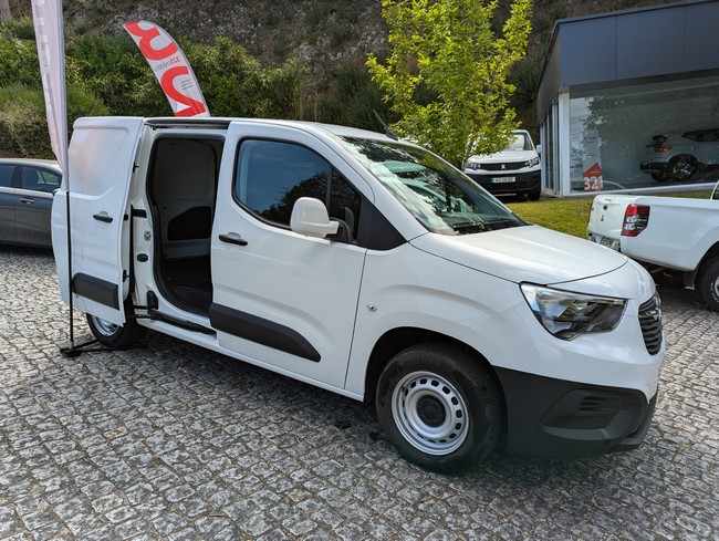 opel-combo-1-5-102cv-2021-diesel-1499cc