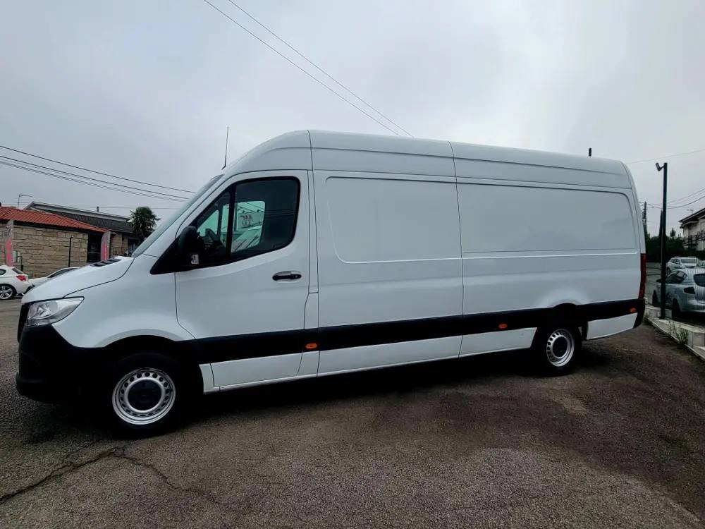 mercedes-benz-sprinter-2021-diesel-1950cc