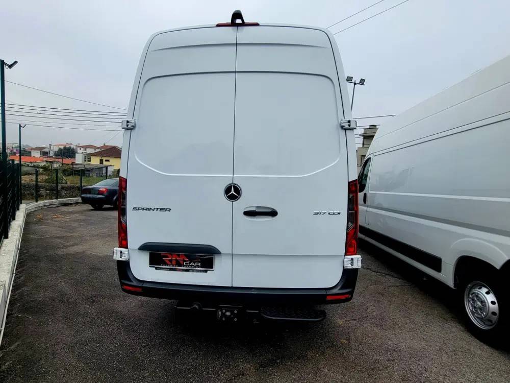 mercedes-benz-sprinter-2021-diesel-1950cc
