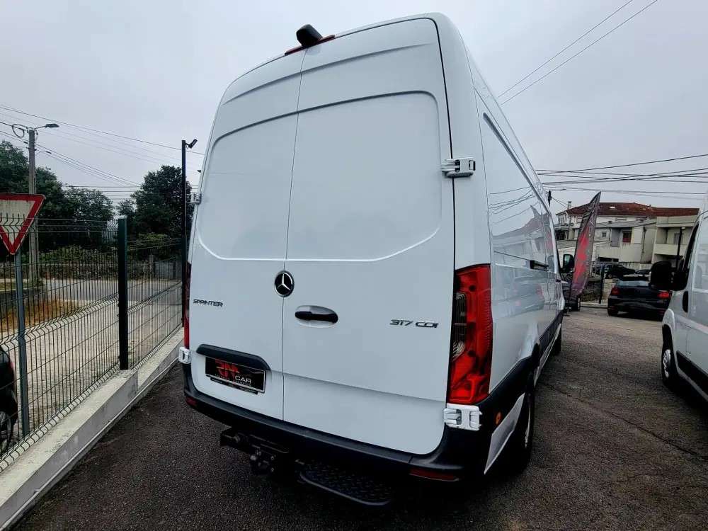 mercedes-benz-sprinter-2021-diesel-1950cc
