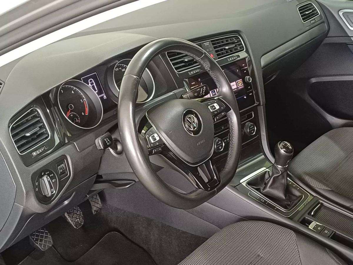 volkswagen-golf-2017-diesel-1598cc