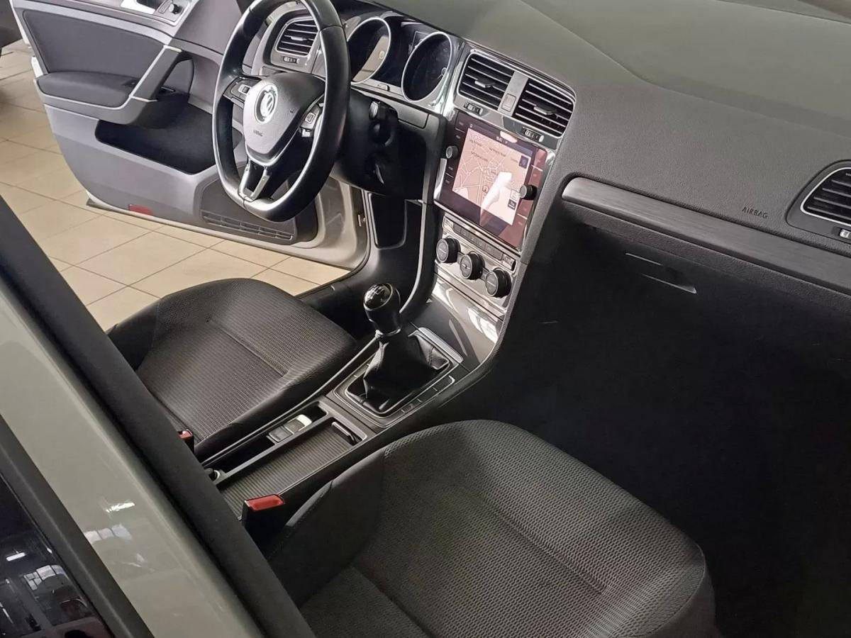 volkswagen-golf-2017-diesel-1598cc