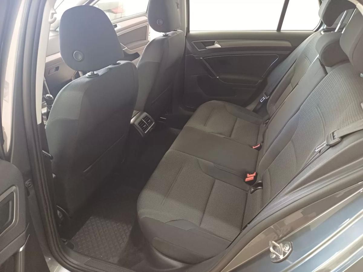 volkswagen-golf-2017-diesel-1598cc