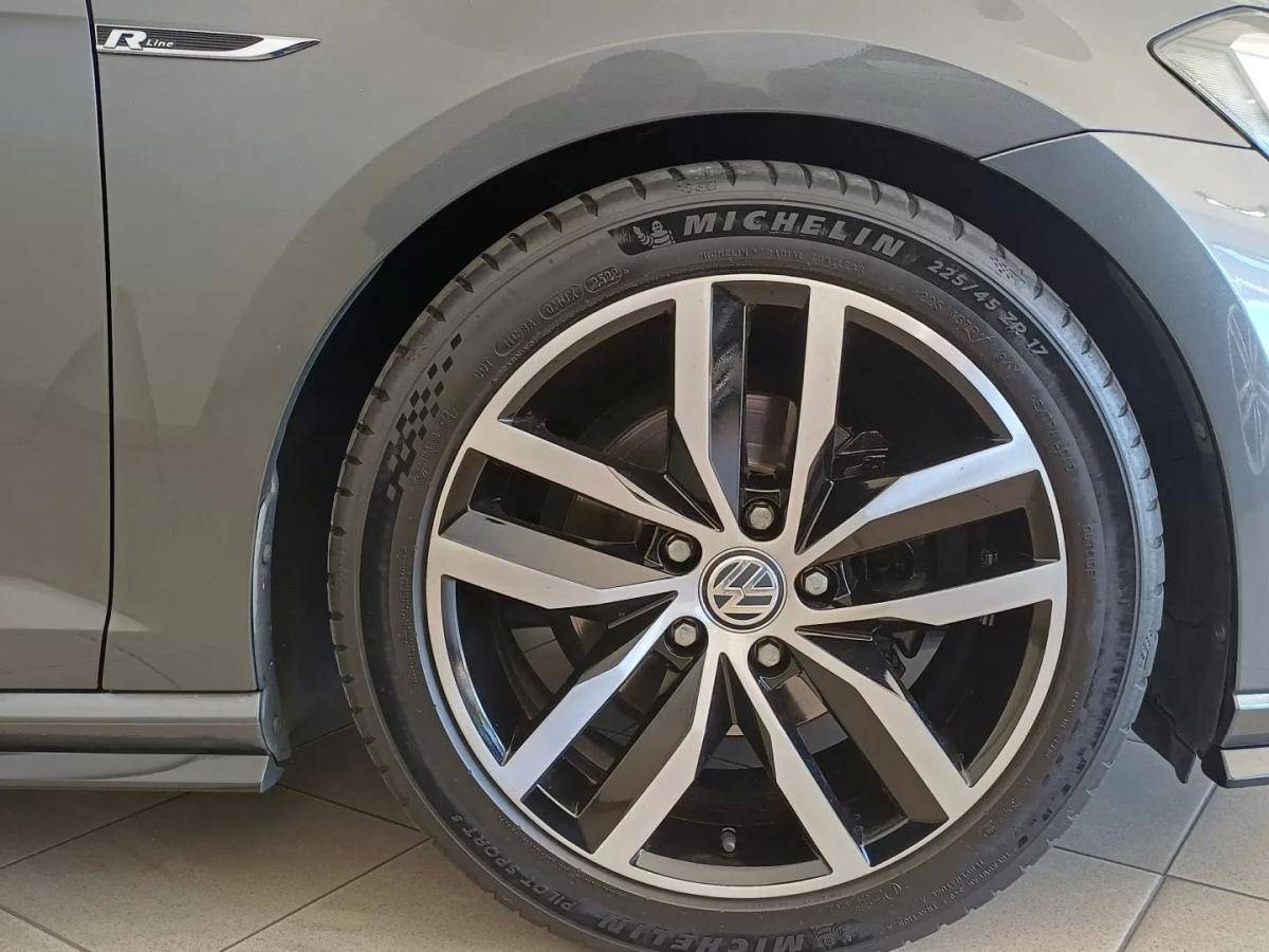 volkswagen-golf-2017-diesel-1598cc