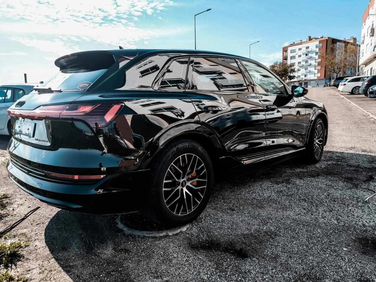 audi-e-tron-50-quattro-2022-eletrico