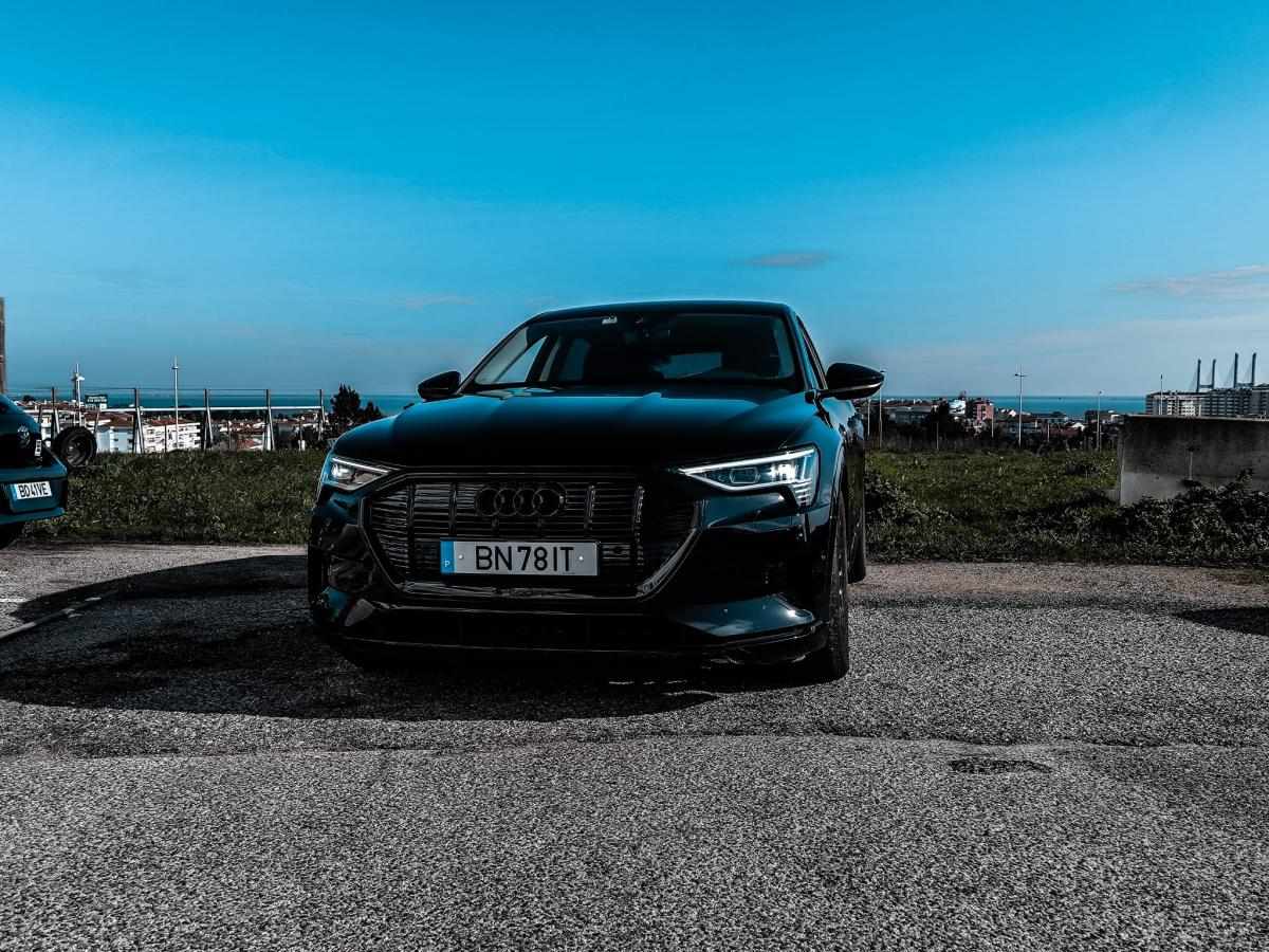 audi-e-tron-50-quattro-2022-eletrico