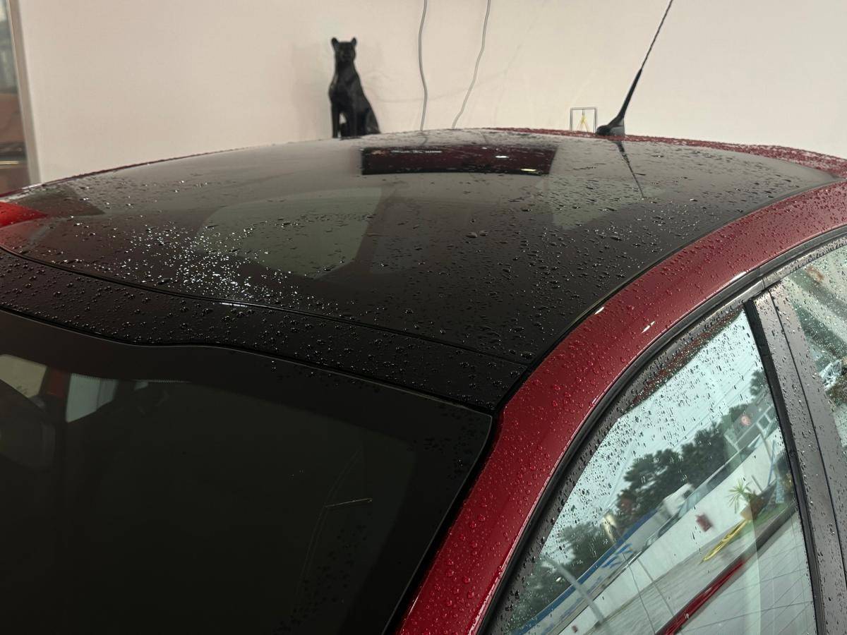 peugeot-208-2017-gasolina-1199cc
