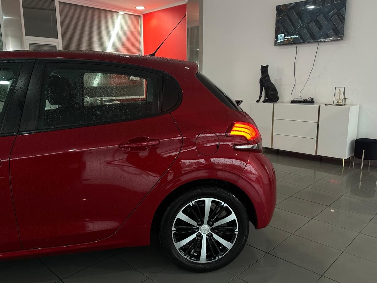 peugeot-208-2017-gasolina-1199cc