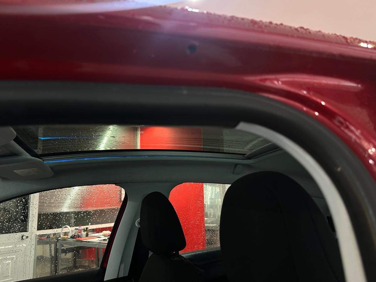 peugeot-208-2017-gasolina-1199cc