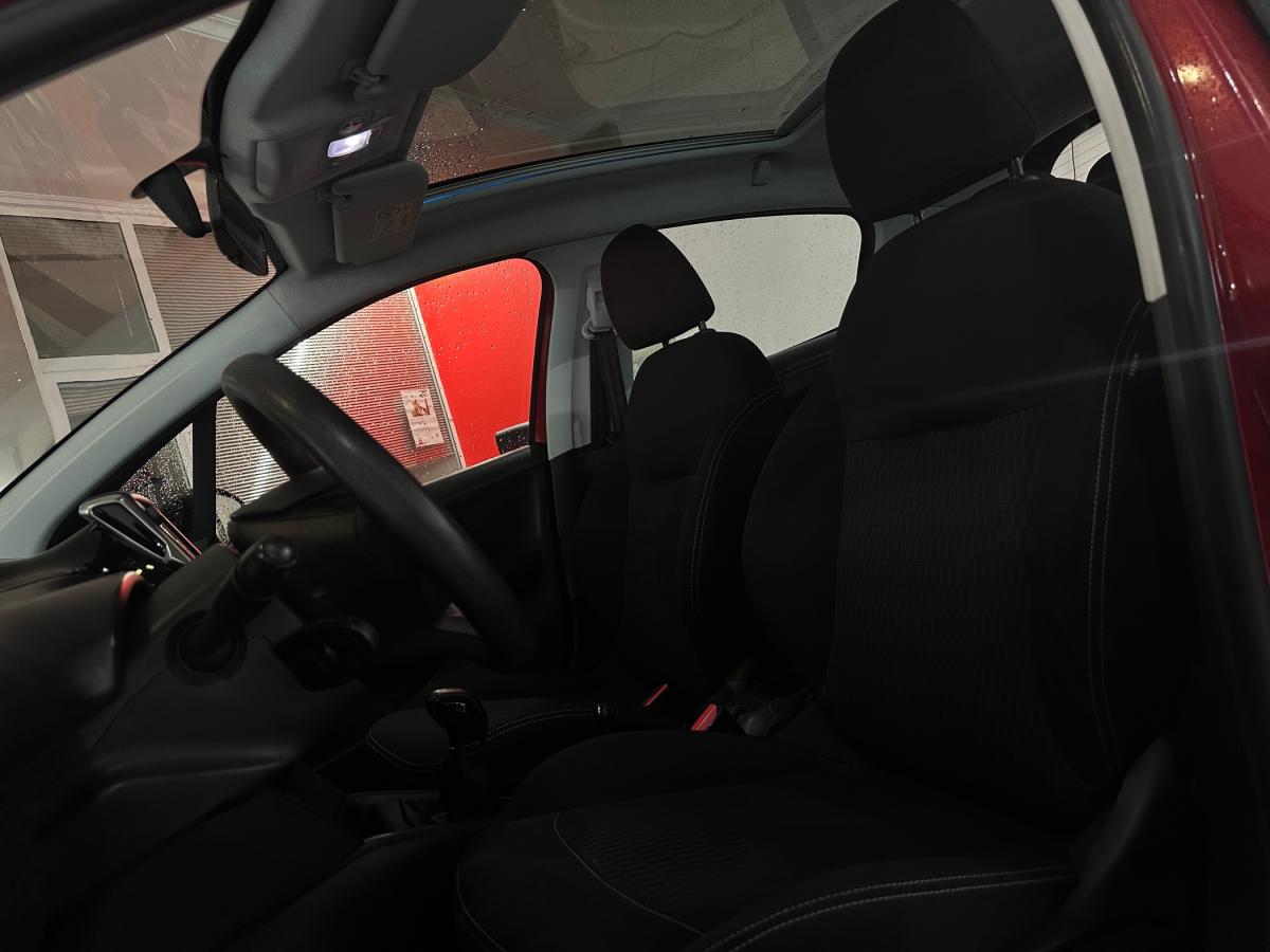 peugeot-208-2017-gasolina-1199cc